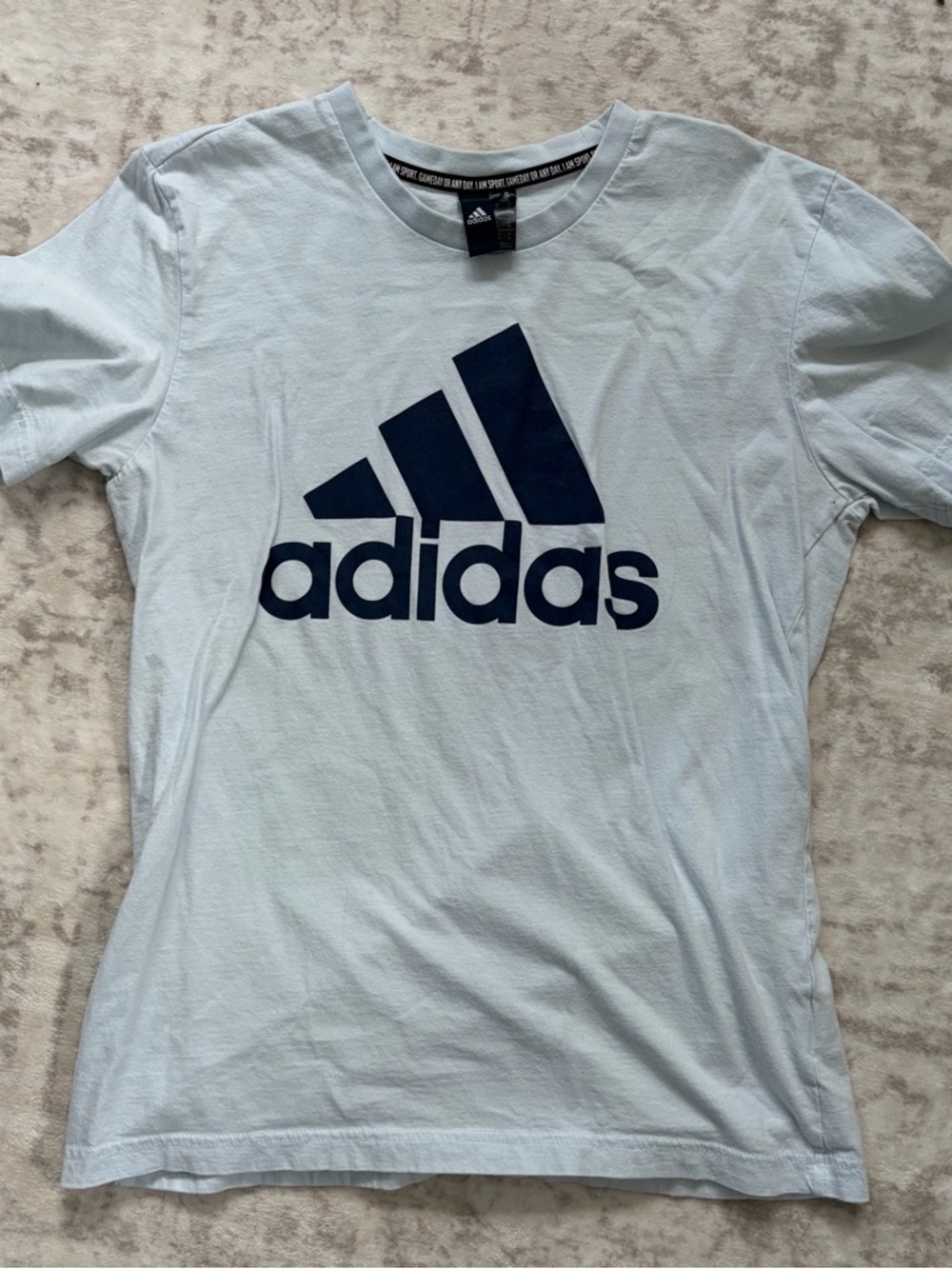 Men’s Adidas Tshirt Size Medium